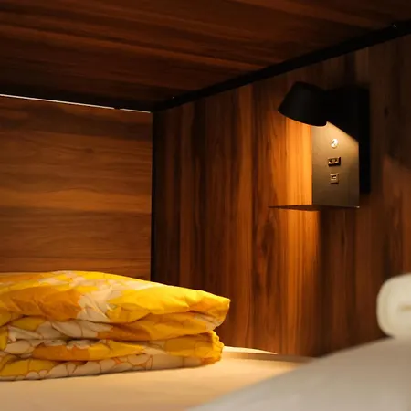 Hihome Catedral ホステル オビエド